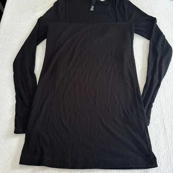 SKIMS Soft Lounge Long Sleeve Dress, Size X-Small, $90 - Picture 8 of 8